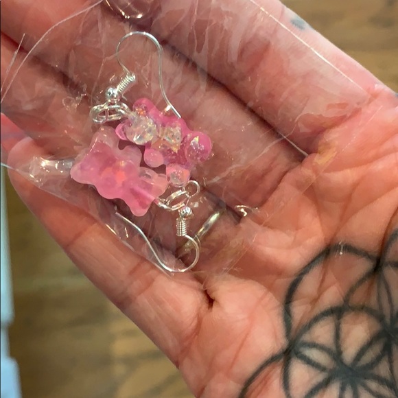 🍭🐻💗 Pink Glitter Gummy Bear Earrings Kawaii - Picture 3 of 3
